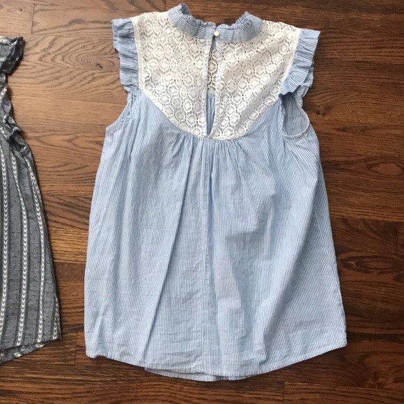 2 shirt lot: both flutter sleeveless, lace accents, button back closure. Size M - Picture 4 of 10